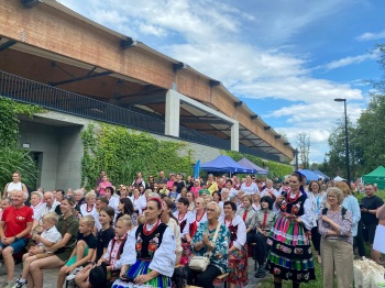 Święto Aktywności Obywatelskiej, publiczność siedząca przed sceną 