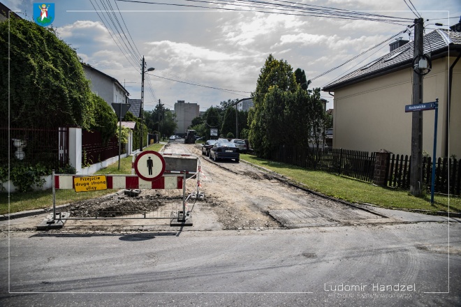 Remontowana ulica Racławicka.