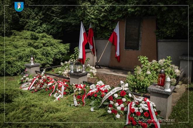  Pomnik w miejscu straceń w Biegonicach.