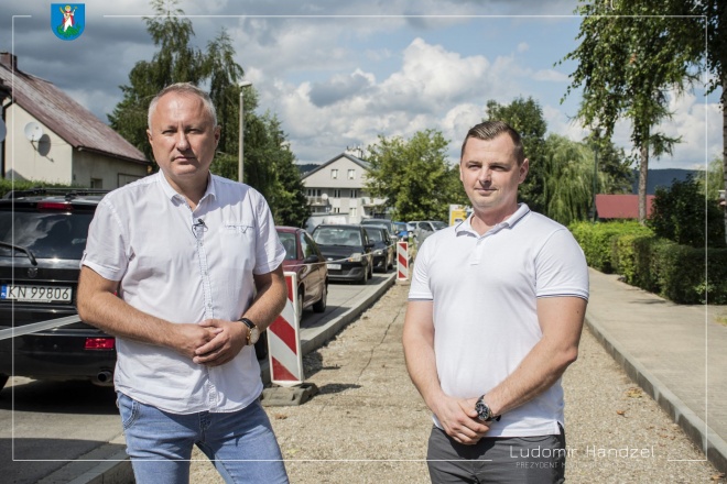 Prezydent Ludomir Handzel wraz z radnym Dawidem Dumaną. 