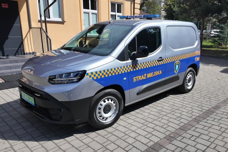 Samochód marki toyota pro ace