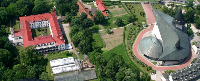 Widok klasztoru z lotu ptaka