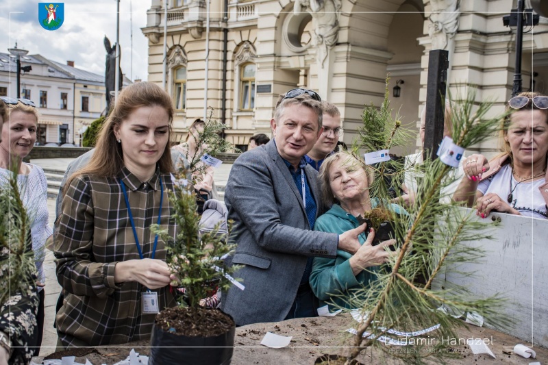 Dyrektor Ochrony ŚrodowiskaGrzegorz Tabasz. 