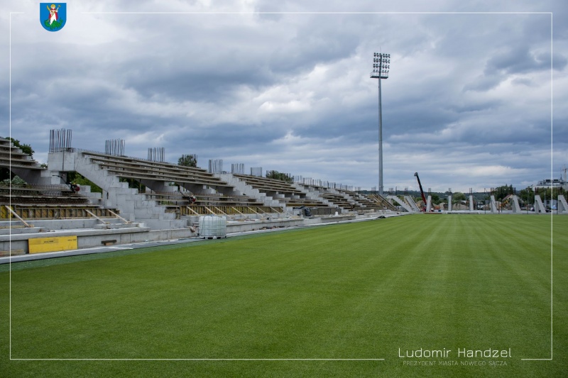Stadion podczas budowy.
