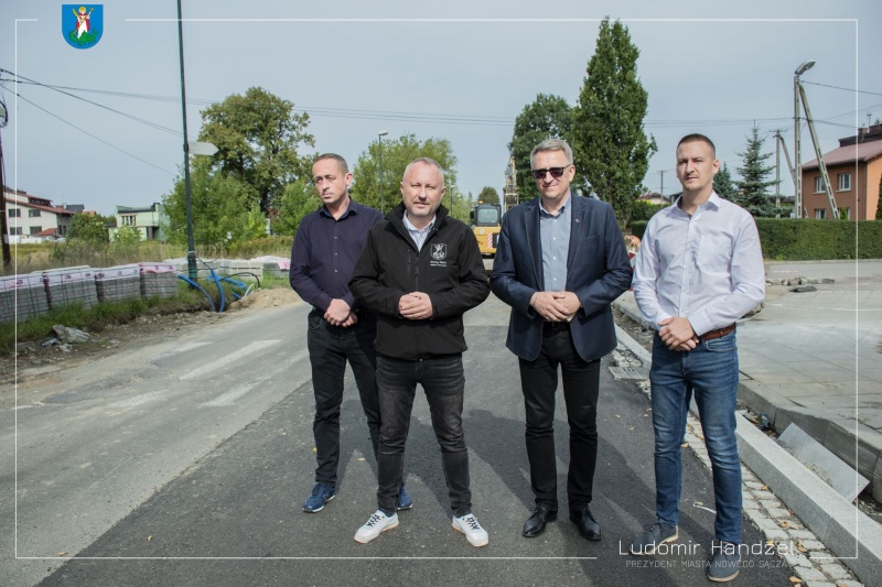 Prezydent Ludomir Handzel wraz z Radnymi. 