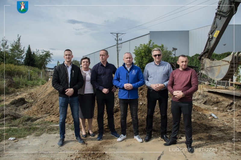 Prezydent Ludomir Handzel wraz z Radnymi oraz dyrektorem MZD Adamem Konickim. 