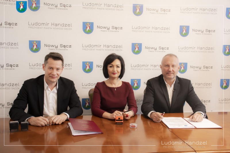 Podpisanie umowy na modernizację ul. Naściszowskiej i ul. Grodzkiej
